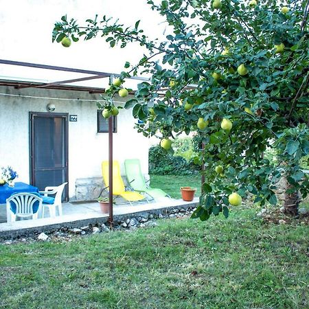 Apartman Dina Risika Esterno foto