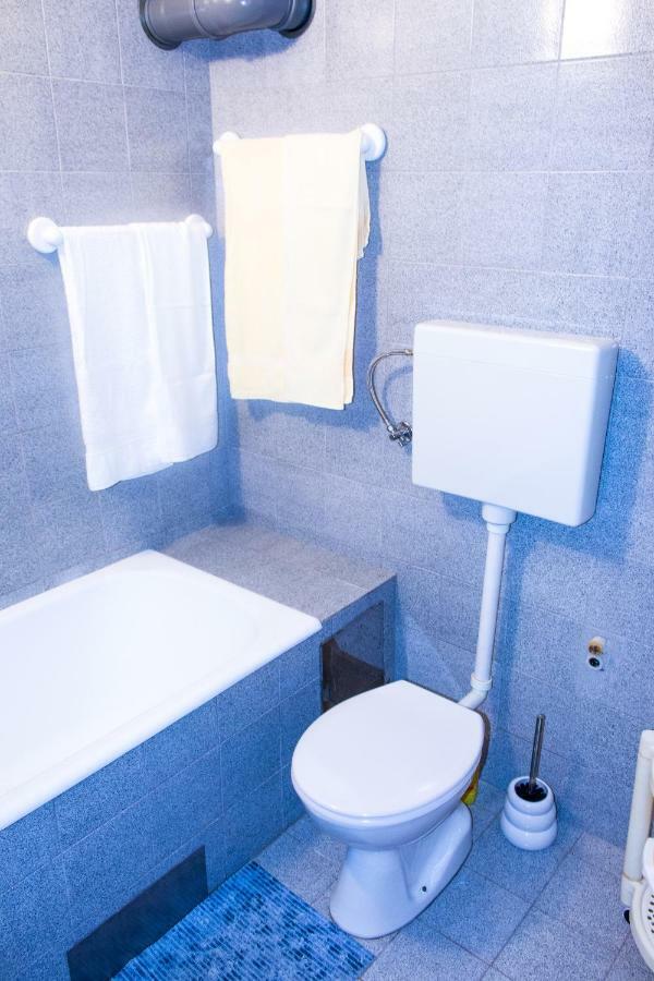 Apartman Dina Risika Esterno foto